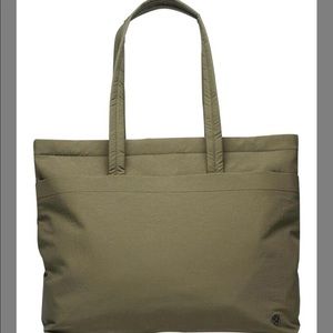 Lululemon New On My Level - Large Highlander Tote